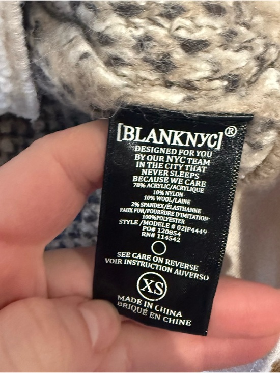 BlankNYC In The Cards Sweater Oversized Button Front Sherpa Sweater - Picture 11 of 13